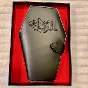 Coffin Wallet- Kat Von D ⚰️